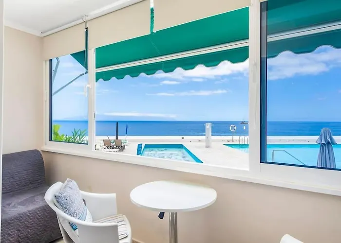 Lägenhet First Line Ocean View